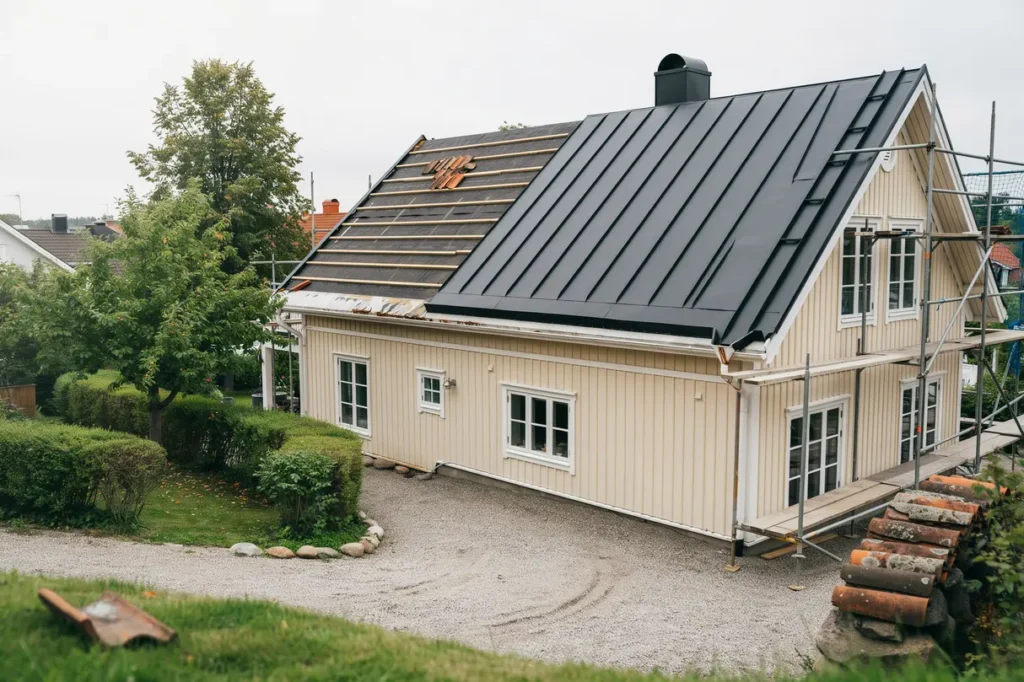 l gga om yttertaket p villa materialval livsl ngd och vanliga fallgropar